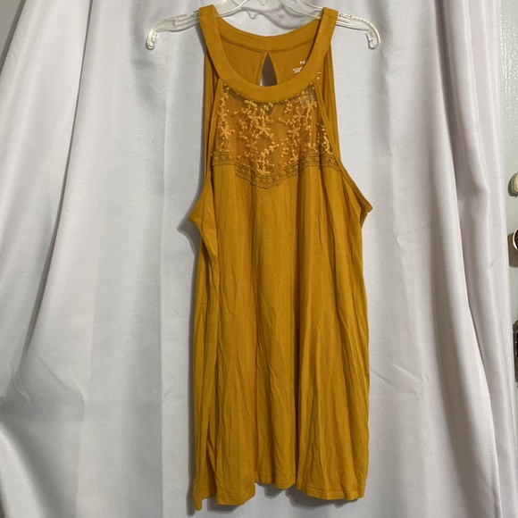 Torrid Super Soft Lace Inset High Neck Halter Tank Top Size 1 - Picture 2 of 8